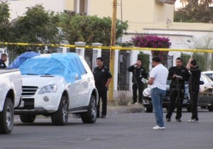 EJECUTAN A TIROS A MUJER