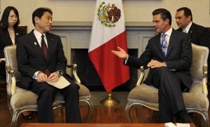 Se-reúne-el-Presidente-Enrique-Peña-Nieto-con-el-Canciller-de-Japón-Fumio-Kishida (300x181)