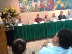 karina garcia con profyh 2