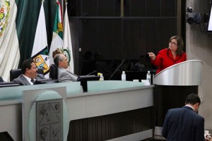 karina garcia es critica la salud en sonora