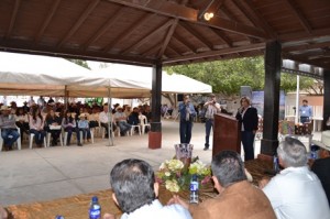 KARINA GARCIA SE COMPROMETE CON GANADEROS 1