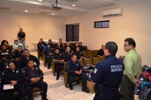 contratará policías