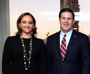 FOTO_1_Canciller_Claudia_Ruiz_Massieu_con_el_Gobernador_de_Arizona__Doug_Ducey