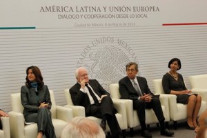 FOTO_1_Subsecretaria_Socorro_Flores_Liera__derecha__en_el_Foro_Am_rica_Latina_y_Uni_n_Europea